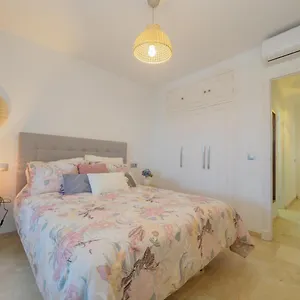 https://cubos-apartamento-las-acacias-beach.1costadelsol.com